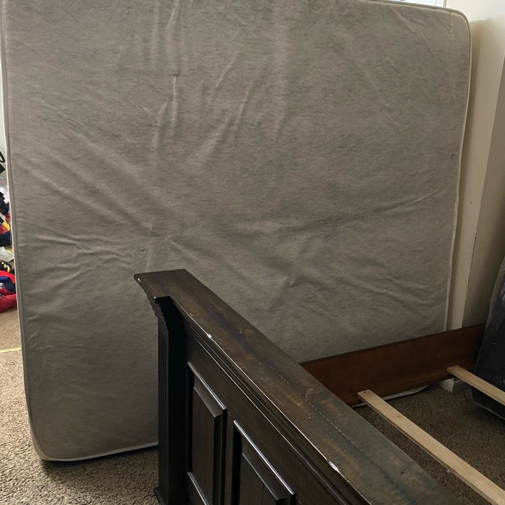 KING SIZE BED JUST THE MATTRESS & BOX SPRINGS